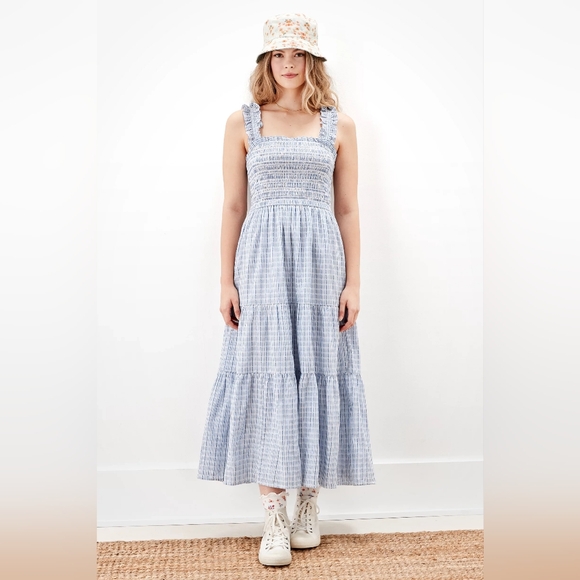 American Eagle Outfitters Dresses & Skirts - American Eagle Ruffle Smocked Midi Dress